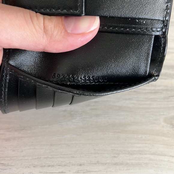Gucci Embroidered Bi-Fold Wallet - Picture 3 of 9